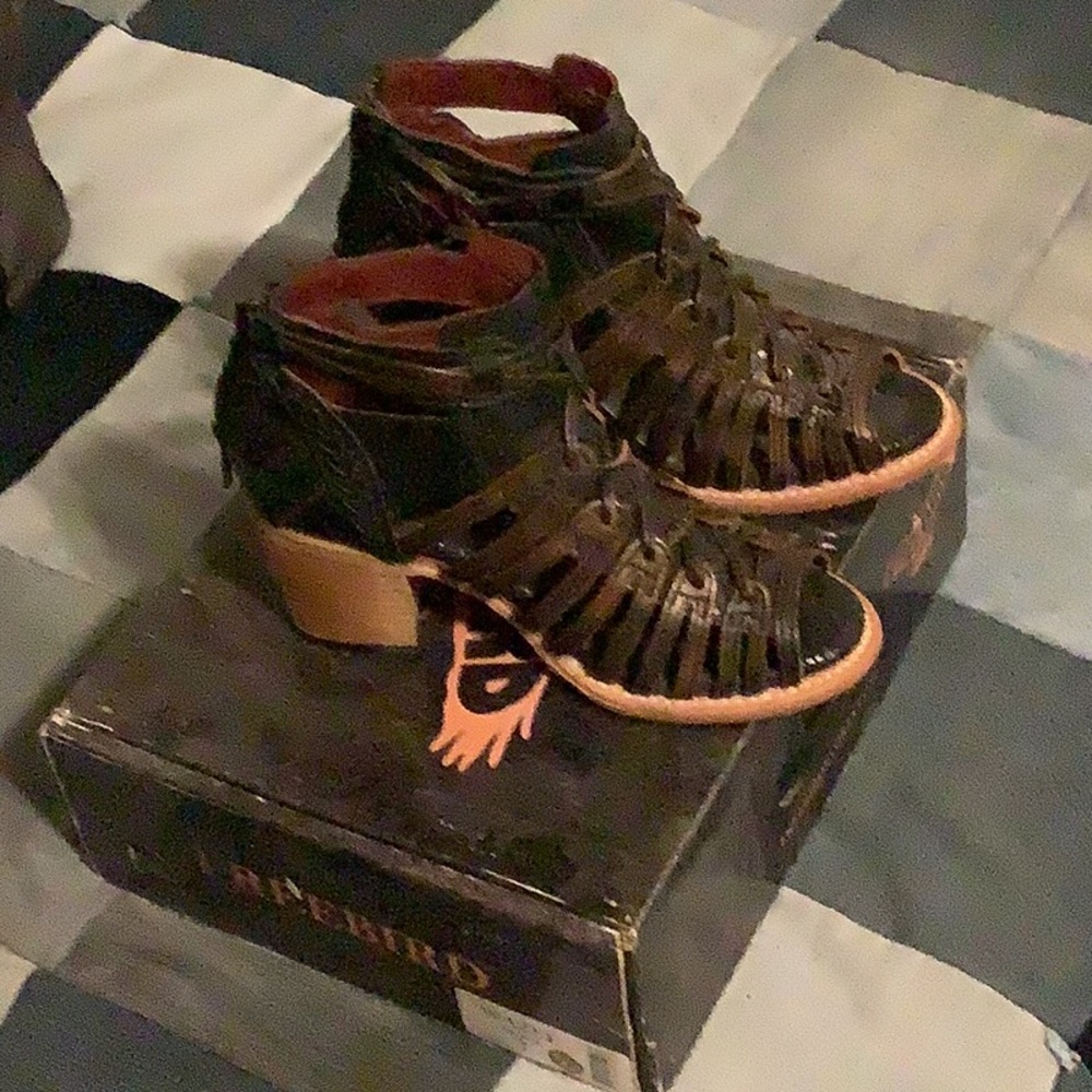 Freebird booties - Wazee - size 7